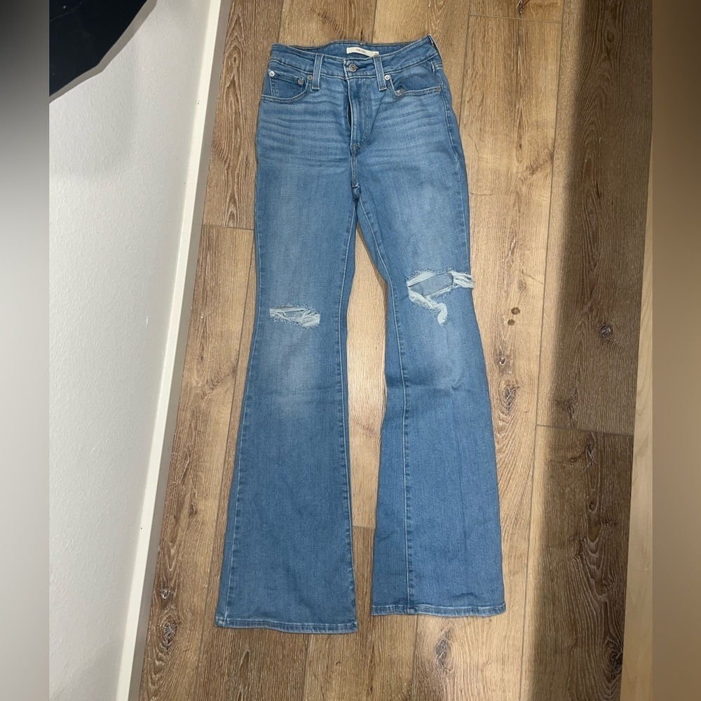 Women’s Levi’s 726 High Rise Flare Light Blue Distressed Jeans Size 26 - Picture 8 of 14